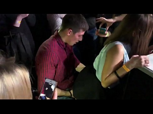 ❤️ ロシアのナイトクラブでリアルセックス。18歳のロシア人少女がナイトクラブで肛門と膣を犯される ❤ ハードポルノ ❌| ☑|||| ❌| ☑| || ❌ | ❌ | ❌ | | ☑|||||||。